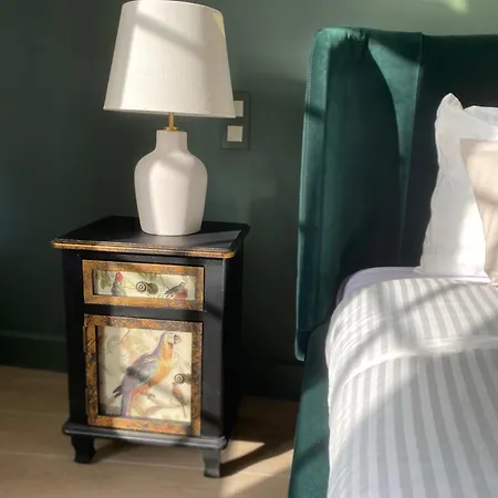 Agatovas By The Lys *